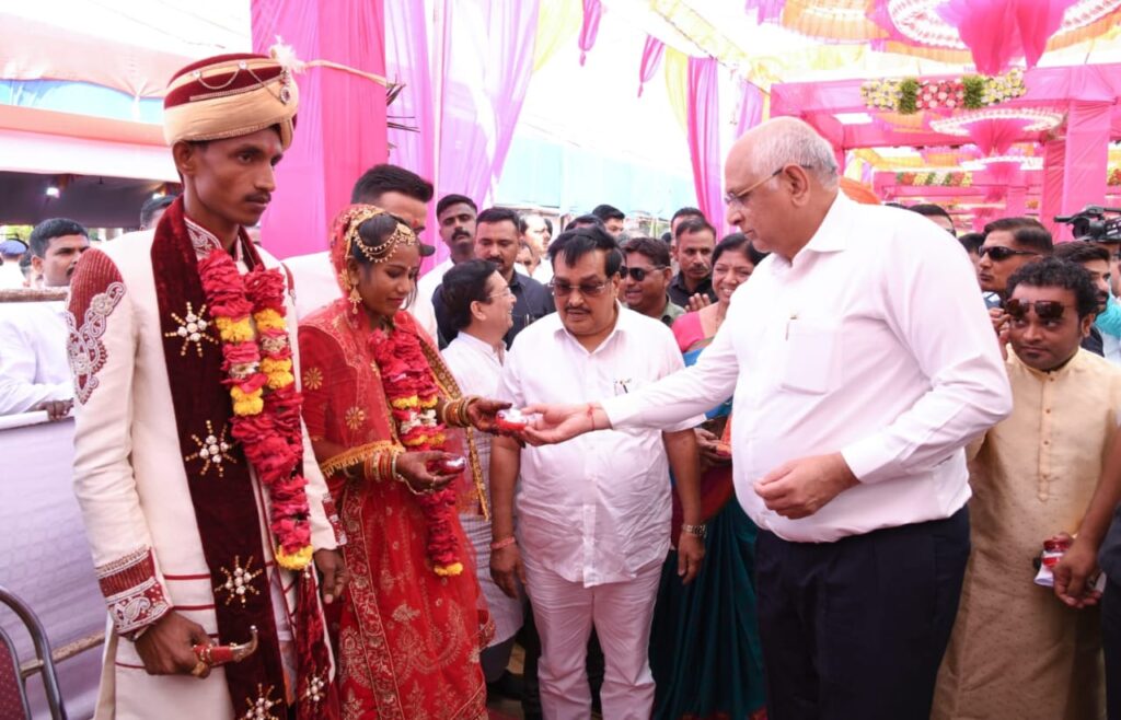 751 જોડાઓના 8મા સમુહ લગ્નોત્સવ કાર્યક્રમ પ્રદેશ અધ્યક્ષશ્રી સી.આર.પાટીલજી ની ઉપસ્થિતિ માં યોજાયો