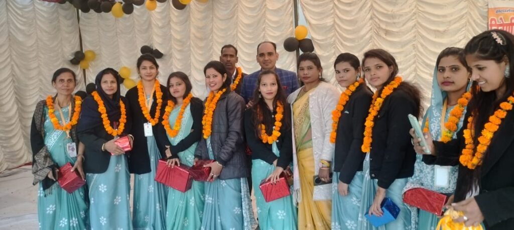 उत्तर प्रदेश आगरा बाह ब्रेकिंग न्यूज़ त्रबेणी देवी रेशमा देवी कन्या इन्टर कोलेज ने मनाया 21 बा स्थापना दिवस हुये सासंक्रतिक प्रोग्राम राजेश सिंह परिहार सह संपादक