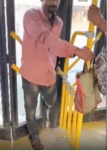 सूरत बीआरटीएस बस के ड्राइवर की लापरवाही, यात्री का पैर दरवाजे में फंसा  लापरवाह बस चालक और एजेंसी के खिलाफ सख्त कार्रवाई की जाएगी : सोमनाथ मराठे