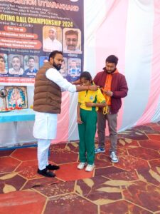 ।। प्रथम सीनियर राज्य स्तरीय शूटिंग बॉल प्रतियोगिता संपन्न बालक वर्ग में हरिद्वार तथा बालिका वर्ग मैं हरिद्वार विजेता रही।।…..सह संपादक डॉक्टर आलोक कुमार द्विवेदी