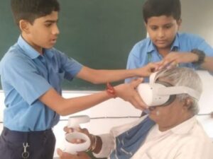 सूरत के इस स्कूल में लॉन्च हुई भारत की पहली 5D लैब, अब बच्चे क्लासरूम में बैठकर लगाएंगे यूनिवर्स का चक्कर…सब एडिटर रजनीश पाण्डेय
