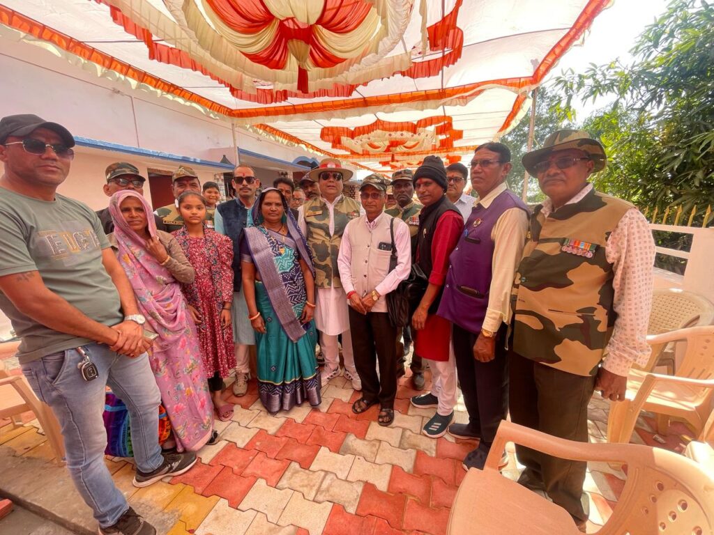 अरवल्ली जिले के भिलोड़ा तहसील के रामपुरी गांव में एक विशेष समारोह की तैयारी की गई। निवृत Si बाबूभाई को उनके सराहनीय सेवाओं के लिए सम्मानित किया जाएगा। गांव की सजावट और स्वागत समारोह के लिए उत्साह देखा जा रहा है। स्थानीय समुदाय ने उत्साहपूर्वक इस अवसर को मनाने की योजना बनाई है। यह समारोह उनकी समर्पण और सेवा को सलाम करेगा।