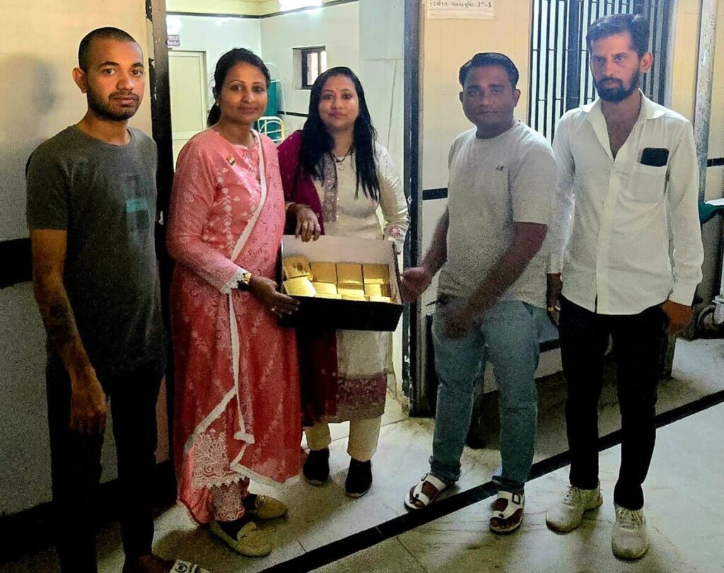 સેવ હુમાનિટી સંસ્થા દ્વારા શારદાબેન હોસ્પિટલના ગાયનેક વિભાગમાં……સરસપુર અમદાવાદ