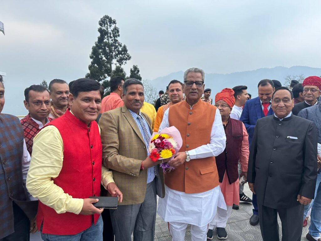 SPU Registrar extended warm greetings and best wishes to His Excellency Governor of Sikkim Om Prakash Mathur on the occasion of Rajasthan Foundation Day