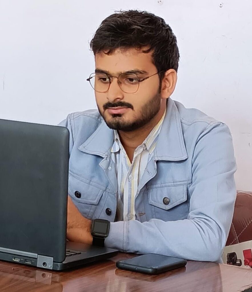 प्रयागराज – बदलते समय के साथ रिश्तों में बढ़ती दूरियाँ चिंता का विषय – सौरभ रावत