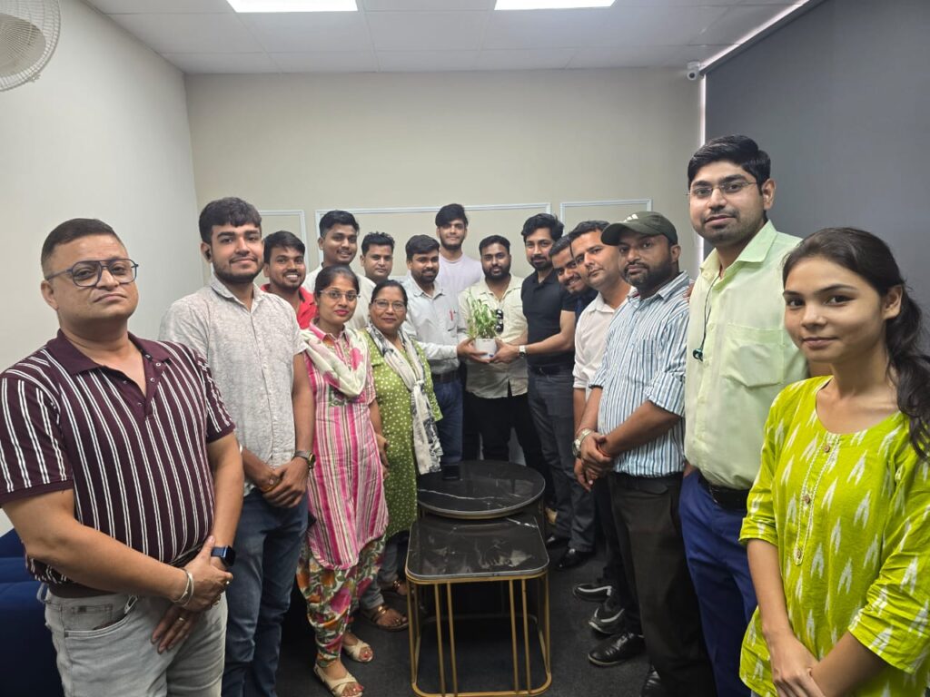 नई दिल्ली:पीपल मैन डॉ. रघुराज प्रताप सिंह की Infra Brick कंपनी के फाउंडर रोहित बबरा जी से शिष्टाचार भेंट, धोलेरा प्रोजेक्ट पर हुई सार्थक चर्चा