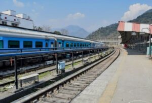 सूरत में कांग्रेस का रेल रोको आंदोलन स्थगित किया गया