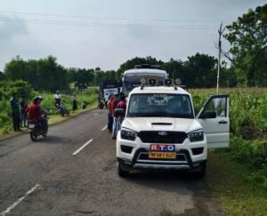 परिवहन विभाग ने की वाहनों की चैकिंग, ₹25,000 का शमन शुल्क वसूला