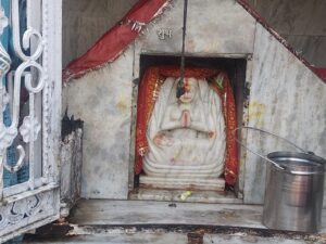 सती का श्राप: कान्हा की नगरी मथुरा का एक ऐसा गांव, जहां नहीं रखती महिलाएं करवाचौथ का व्रत