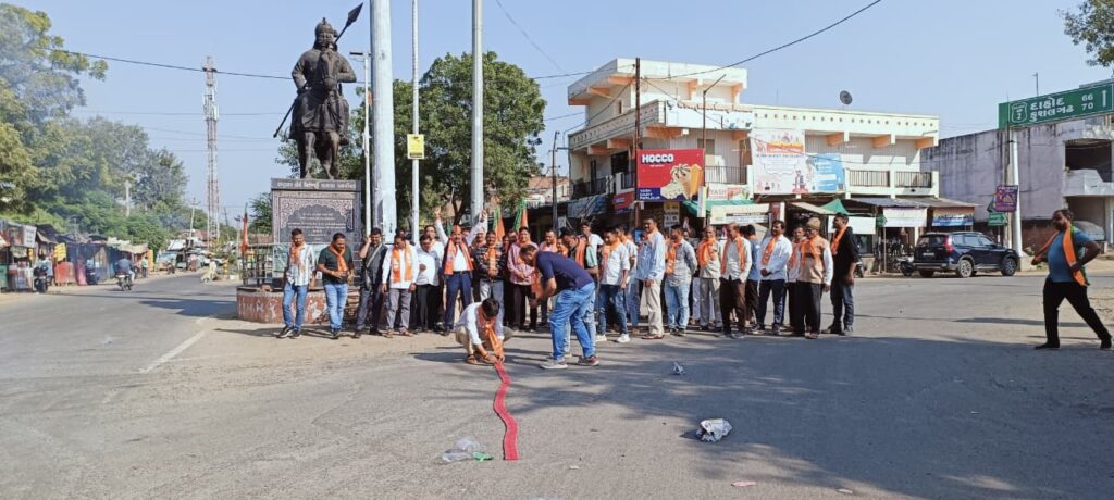 બિહાર વિજય પર સંતરામપુરમાં ઉજવણી
