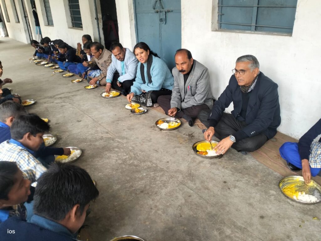 रचनात्मक कार्य युवाओं में सर्वांगीण विकास करते हैं — शैलेंद्र अमोली